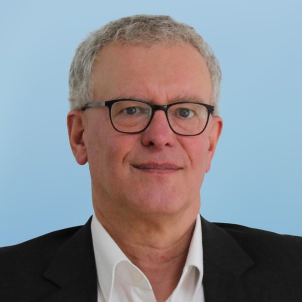 Dr. Karl Kreuser
